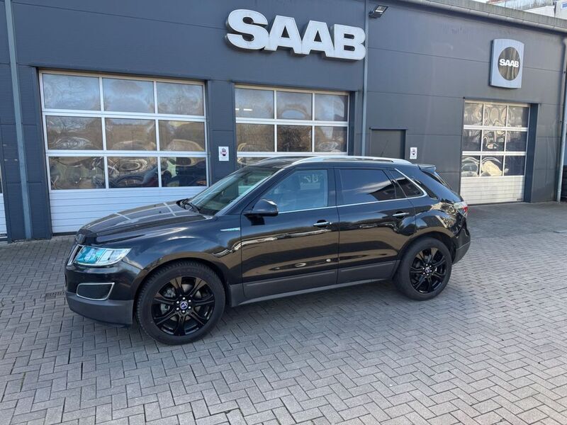 Schwarz Gebraucht 2011 Saab 9-4X SUV | 28.999 € - Bild 1/4