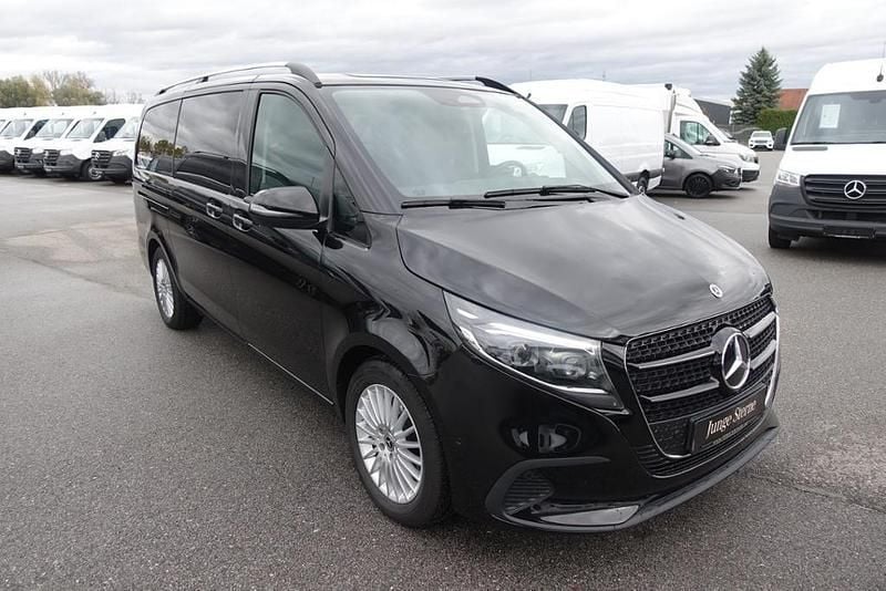 Gebraucht Mercedes V250 Style 190 PS (139 kW) 2024 Obsidianschwarz metallic Van / Kleinbus