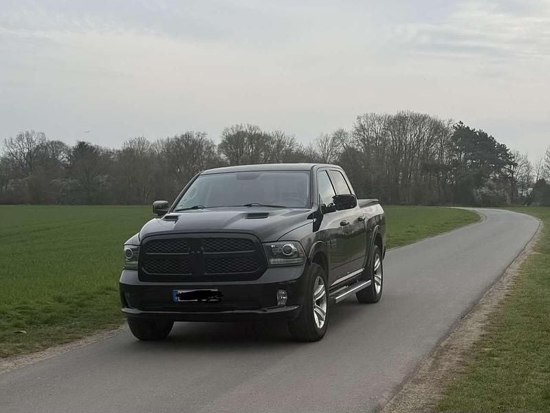 Second-hand Dodge Ram 401 CP (294 kW) 2014