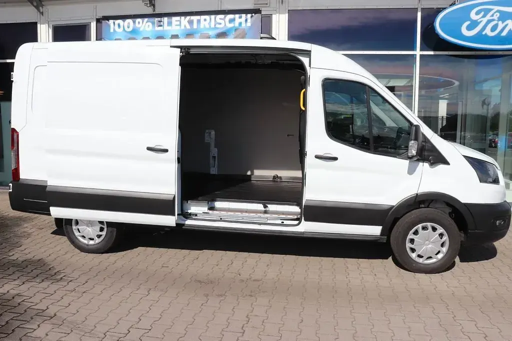 Neu Ford E-Transit 135 kW (184 PS) 2026 Frozen white Van