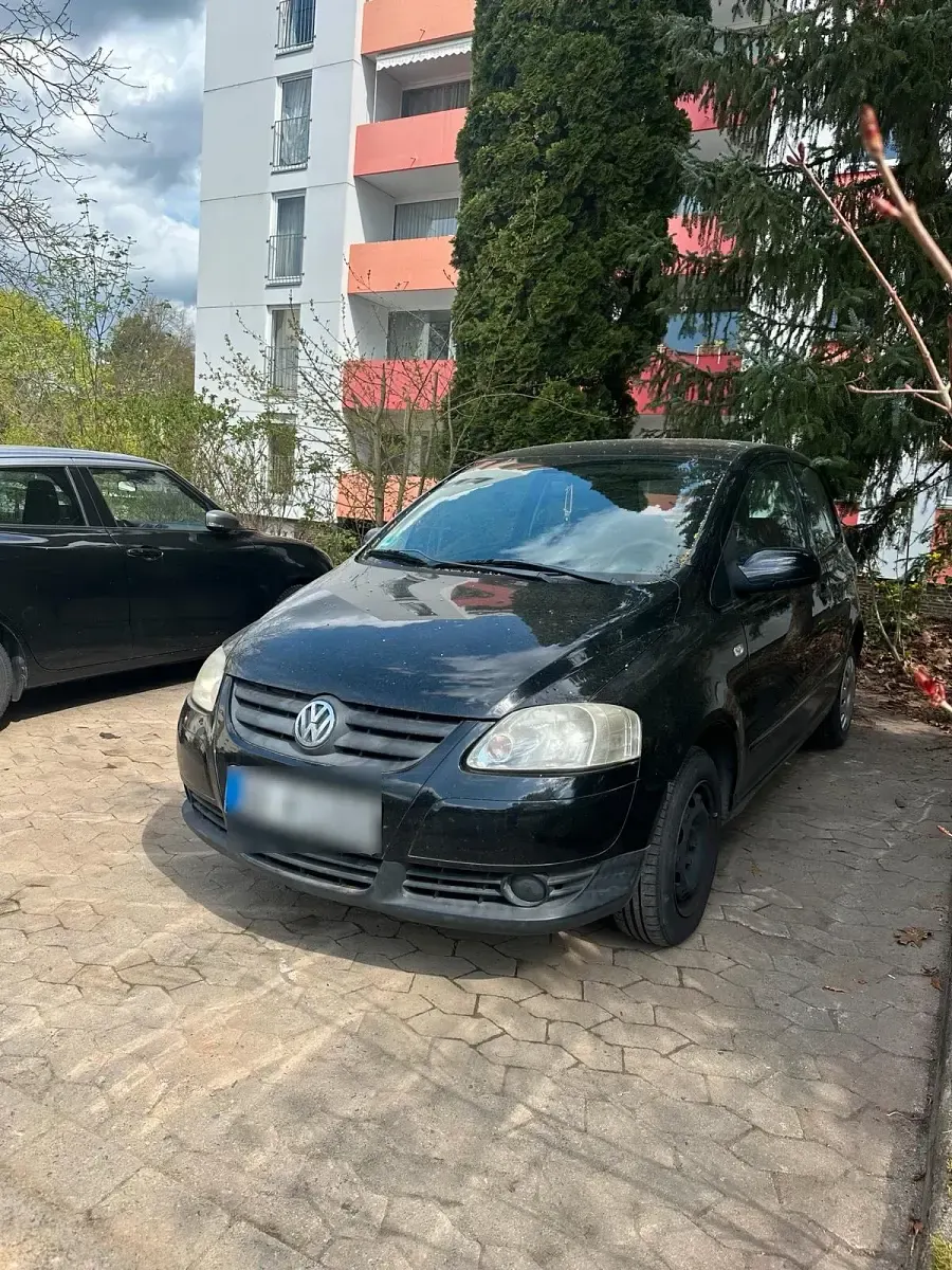Gebraucht VW Fox 70 PS (51 kW) 2009 Schwarz Kleinwagen