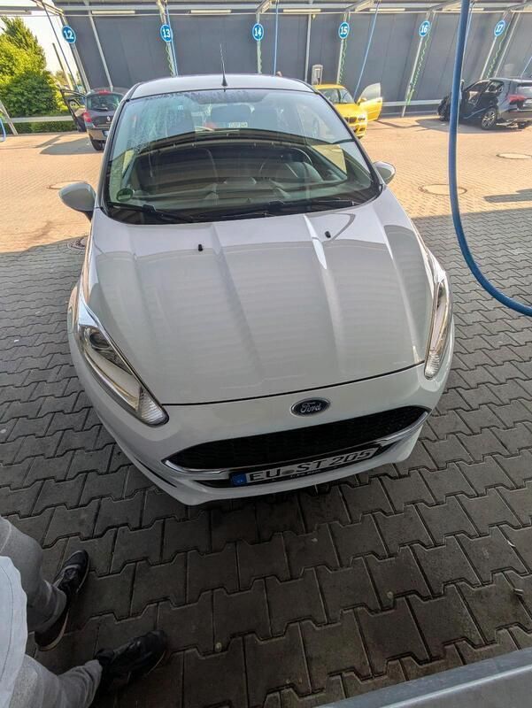 Weiß Gebraucht 2016 Ford Fiesta Trend Kleinwagen | 4.200 € (Superpreis) - Bild 1/4