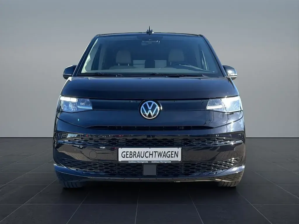 Gebraucht VW Multivan 150 PS (110 kW) 2024 Deepblack perleffekt Van / Kleinbus