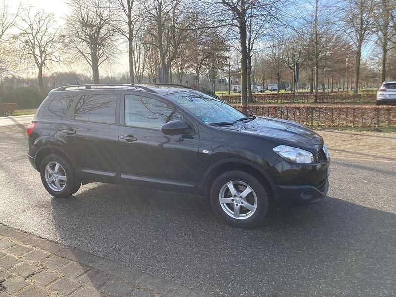 Schwarz Gebraucht 2013 Nissan Qashqai +2 360º SUV | 7.990 € (Fairer Preis) - Bild 1/4