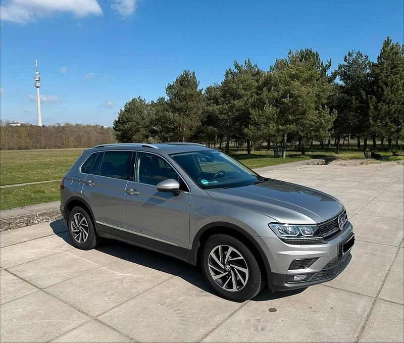 Gebraucht VW Tiguan 150 PS (110 kW) 2017 Silber SUV