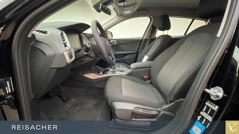 Gebraucht BMW 120 Advantage 190 PS (139 kW) 2024 Schwarz uni Kleinwagen