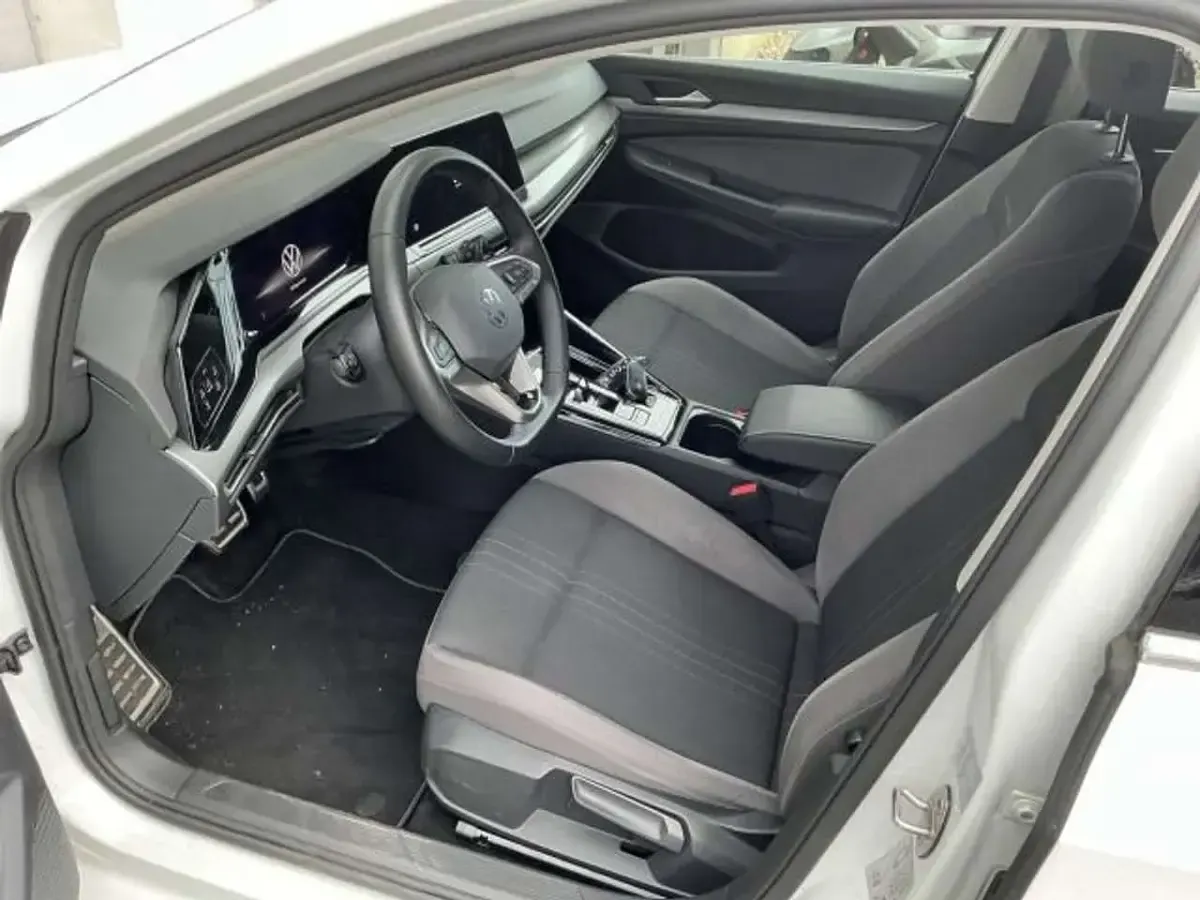 Gebraucht VW Golf VIII 200 PS (147 kW) 2024 Pure white Kombi