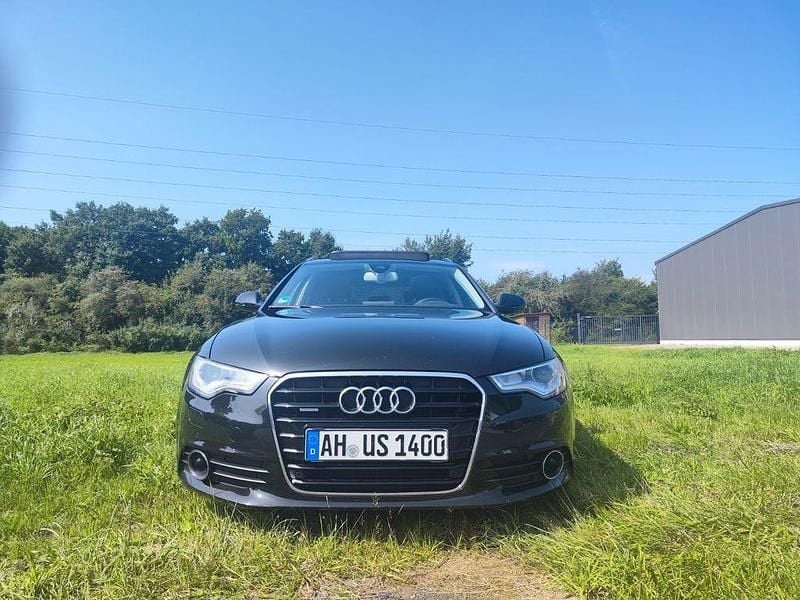 Schwarz Gebraucht 2012 Audi A6 Kombi | 10.900 € (Guter Preis) - Bild 1/4