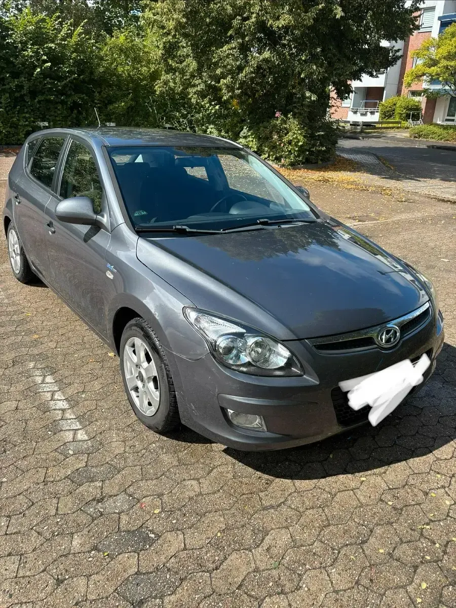 Gebraucht Hyundai i30 109 PS (80 kW) 2010 Limousine