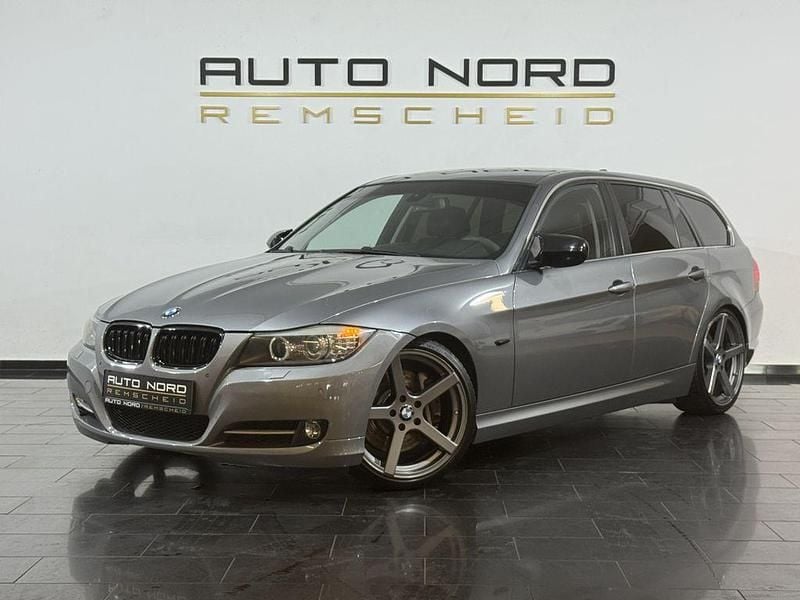 Grau Gebraucht 2009 BMW 335 Sport Line Kombi | 14.990 € (Superpreis) - Bild 1/4