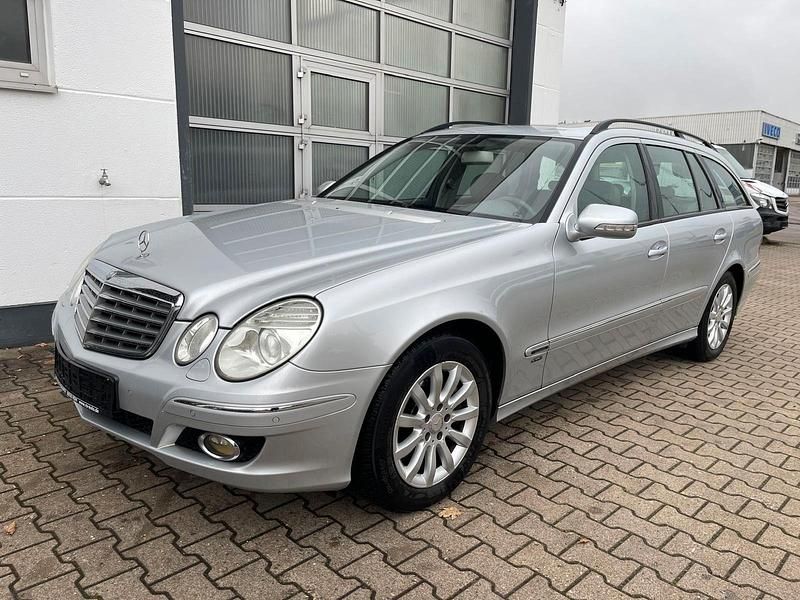 Silber Gebraucht 2008 Mercedes E350 Elegance Kombi | 9.980 € (Fairer Preis) - Bild 1/4