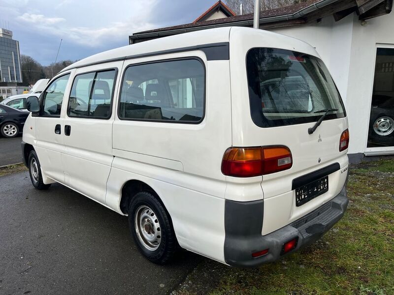 Gebraucht Mitsubishi Space Gear 87 PS (63 kW) 2001 Weiß Van / Kleinbus