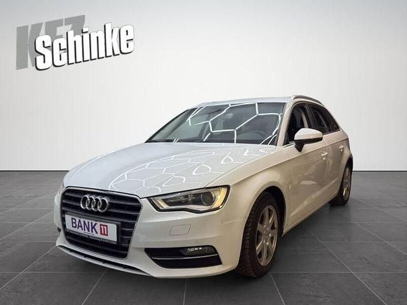 Gletscherweiss Gebraucht 2016 Audi A3 Ambition Kombi | 14.990 € (Guter Preis) - Bild 1/4