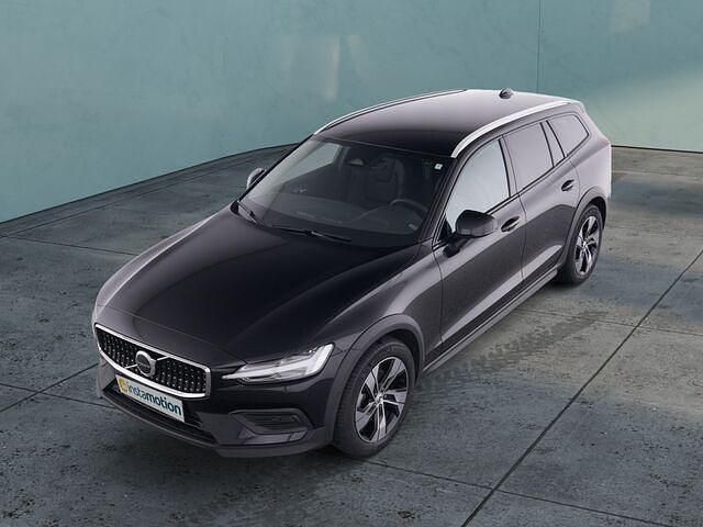 Gebraucht Volvo V60 CC Plus 197 PS (144 kW) 2023 Schwarz Kombi