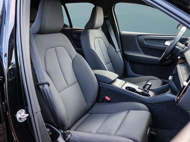 Gebraucht Volvo EX40 Single Motor 185 kW (252 PS) 2025 Schwarz SUV