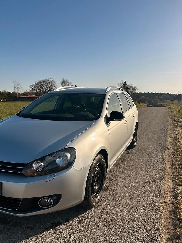 Gebraucht VW Golf VII Style 105 PS (77 kW) 2012 Silber Kombi