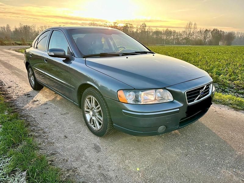 Gebraucht 2007 Volvo S60 Limousine | 3.999 € (Etwas zu teuer) - Bild 1/4