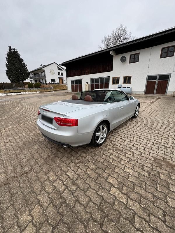 Używany Audi A5 Cabriolet S-Line 239 KM (175 kW) 2011 Srebrny Kabriolet