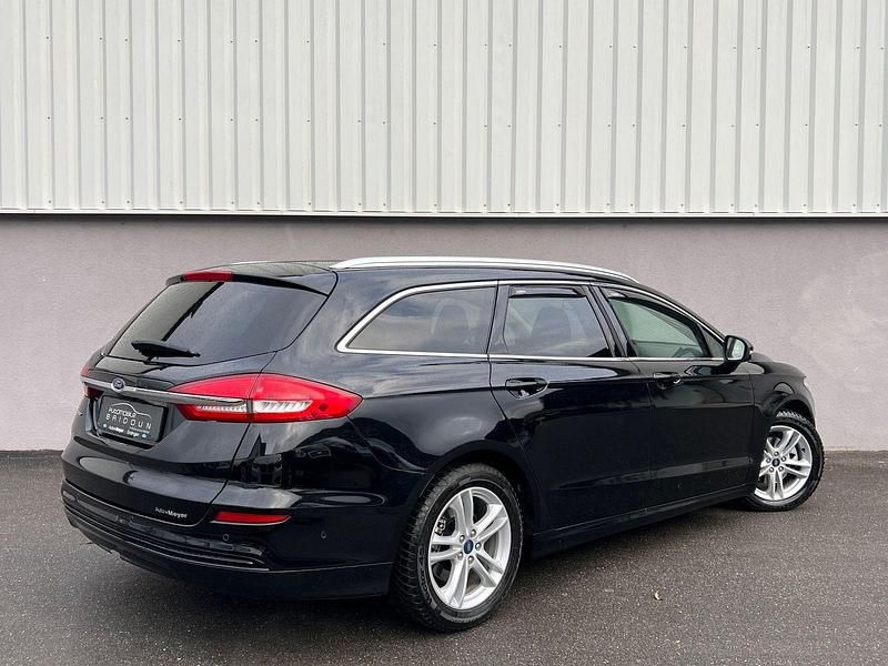 Gebraucht Ford Mondeo Titanium 165 PS (121 kW) 2018 Schwarz Kombi