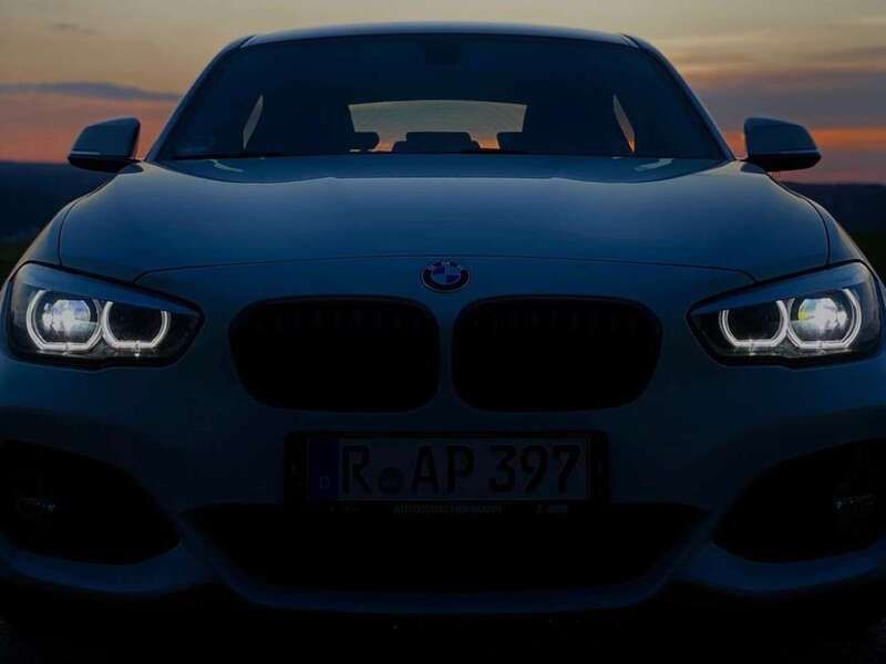 Weiß Gebraucht 2019 BMW 118 Shadowline Kleinwagen | 19.000 € (Guter Preis) - Bild 1/4