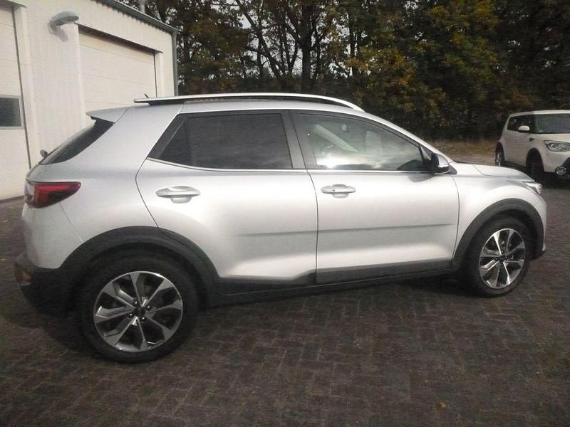 Gebraucht Kia Stonic Platinum 120 PS (88 kW) 2018 Silber SUV