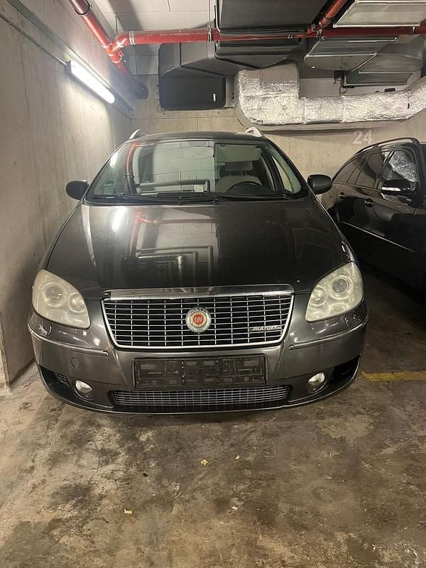 Blau Gebraucht 2007 Fiat Croma SUV | 1.000 € - Bild 1/4