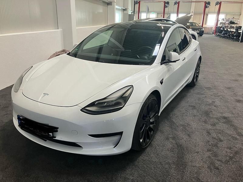 Weiß Gebraucht 2020 Tesla Model 3 Performance Limousine | 28.000 € (Fairer Preis) - Bild 1/4