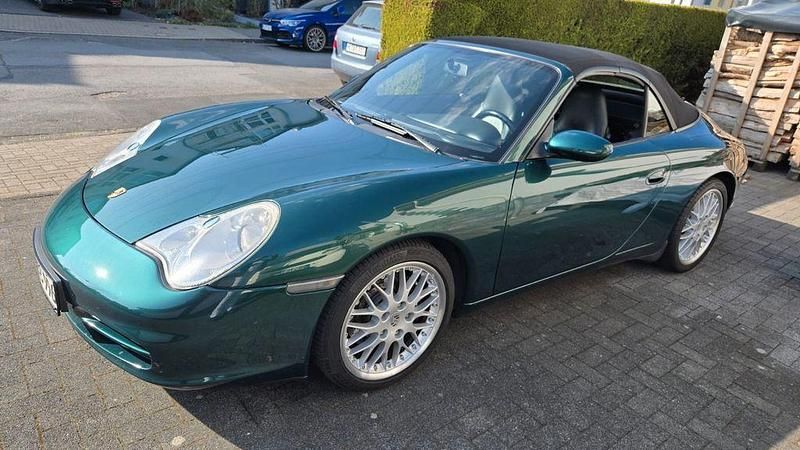 Gebraucht Porsche 996 320 PS (235 kW) 2001 Grün Cabrio