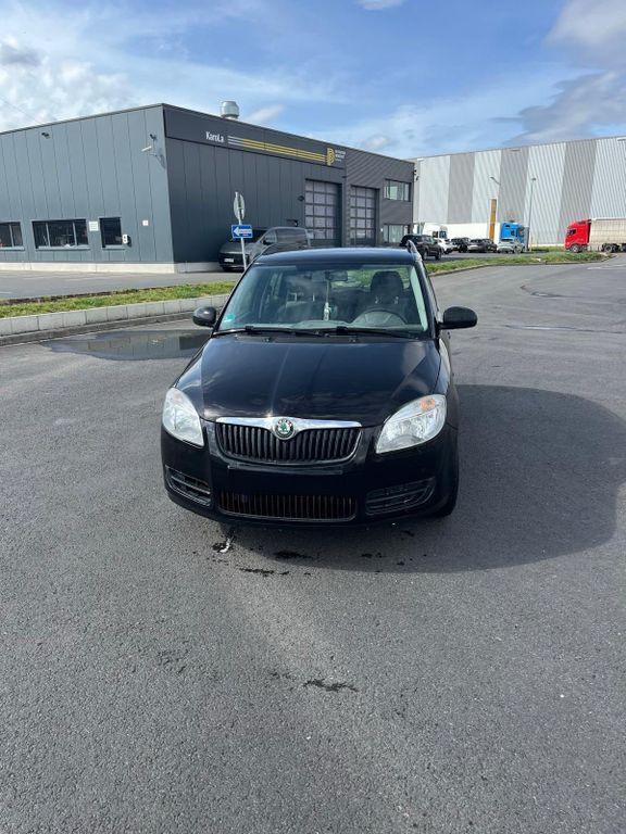 Schwarz Gebraucht 2009 Skoda Fabia Cool Edition Kombi | 750 € (Superpreis) - Bild 1/4