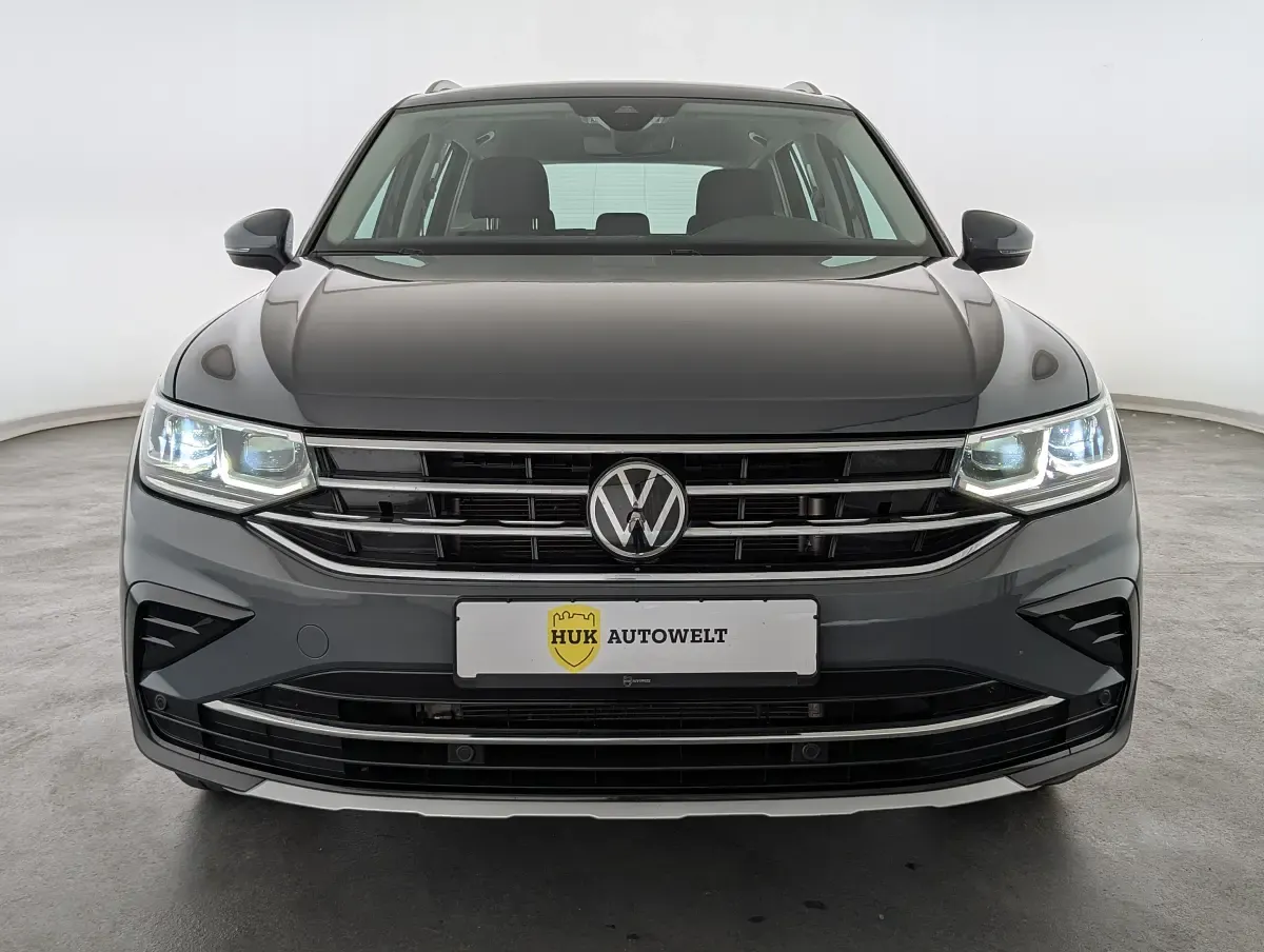 Gebraucht VW Tiguan Elegance 150 PS (110 kW) 2022 Delfingrau SUV
