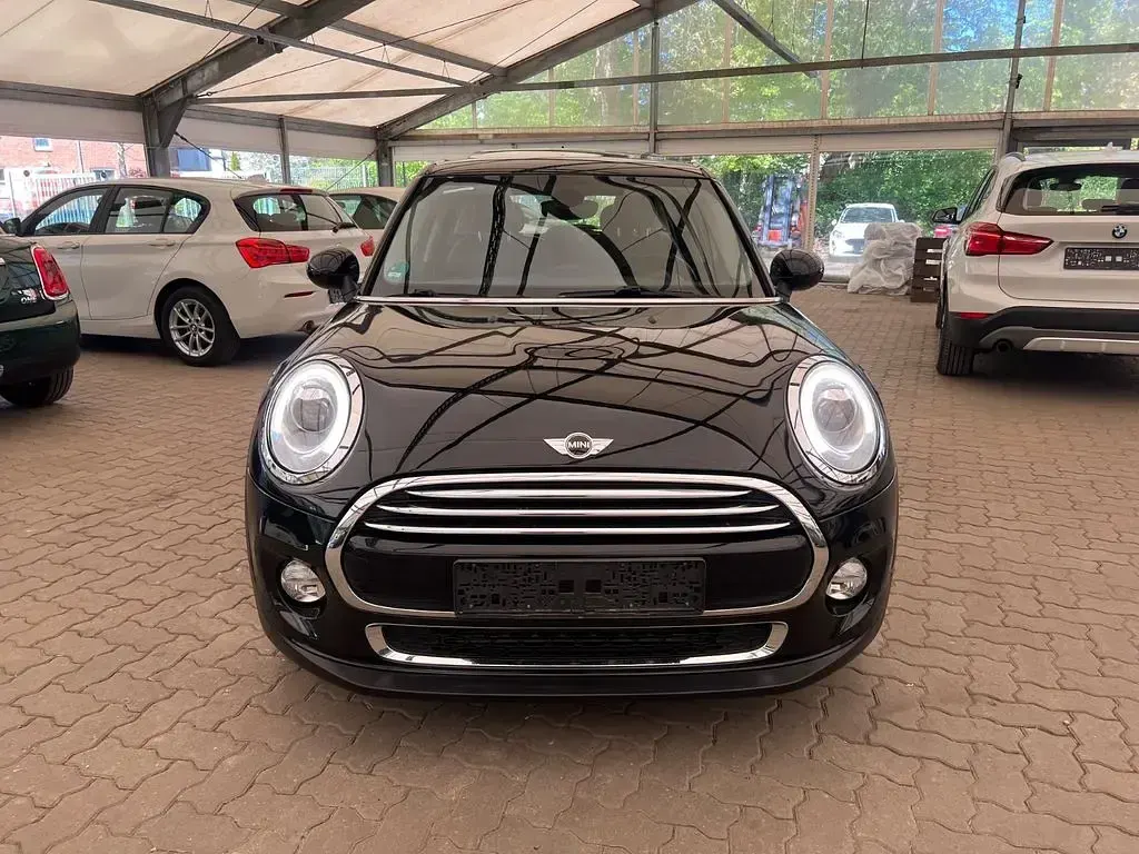Używany Mini Cooper 136 KM (100 kW) 2016 Czarny Hatchback