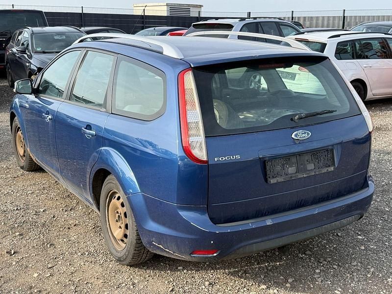 Gebraucht Ford Focus Sport 116 PS (85 kW) 2009 Blau Kombi