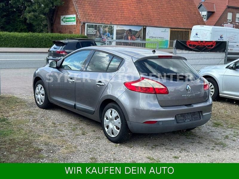 Używany Renault Mégane Dynamique 131 KM (96 kW) 2010 Szary Sedan/Limuzyna