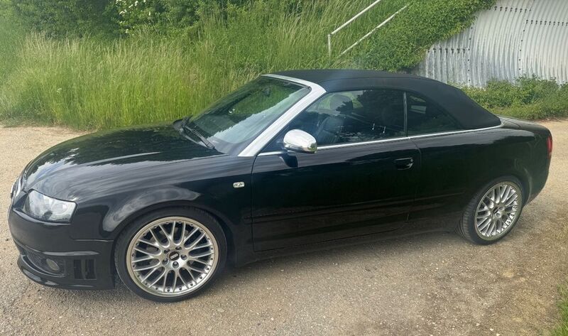 Schwarz Gebraucht 2004 Audi A4 Cabriolet Sport Cabrio | 5.799 € - Bild 1/4