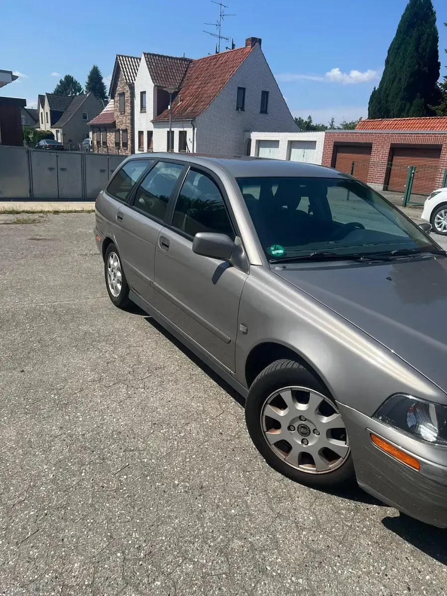 Gebraucht Volvo V40 2004 Braun Kombi