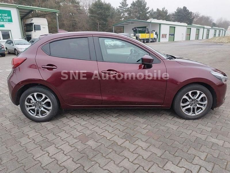 Gebraucht Mazda 2 Kizoku Intense 90 PS (66 kW) 2018 Rot Kleinwagen