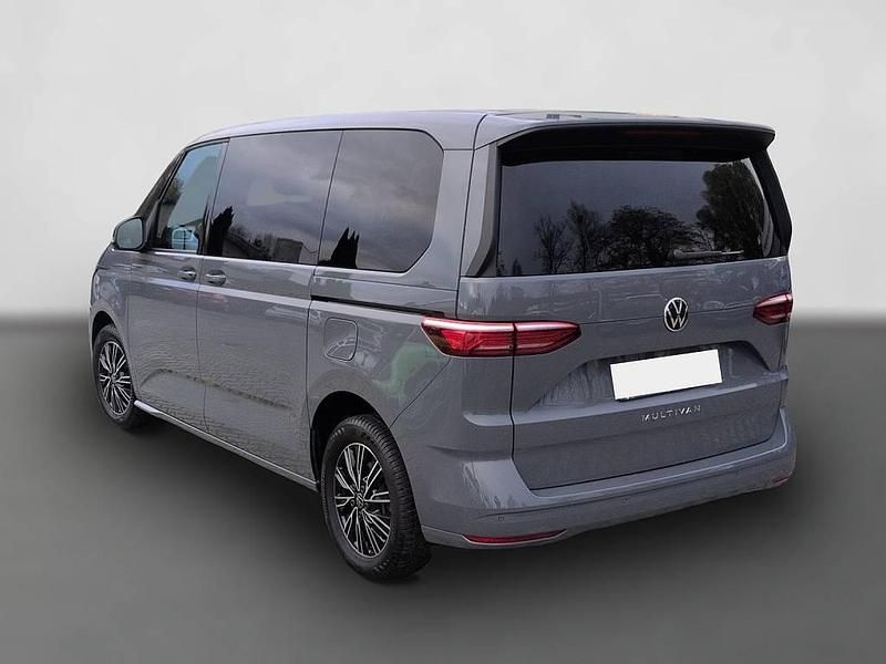 Gebraucht VW Multivan 150 PS (110 kW) 2022 Grau Van