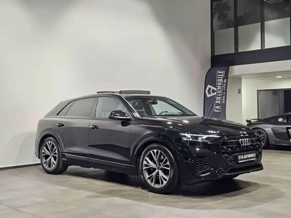 Gebraucht Audi Q8 S-Line 394 PS (289 kW) 2025 Schwarz SUV