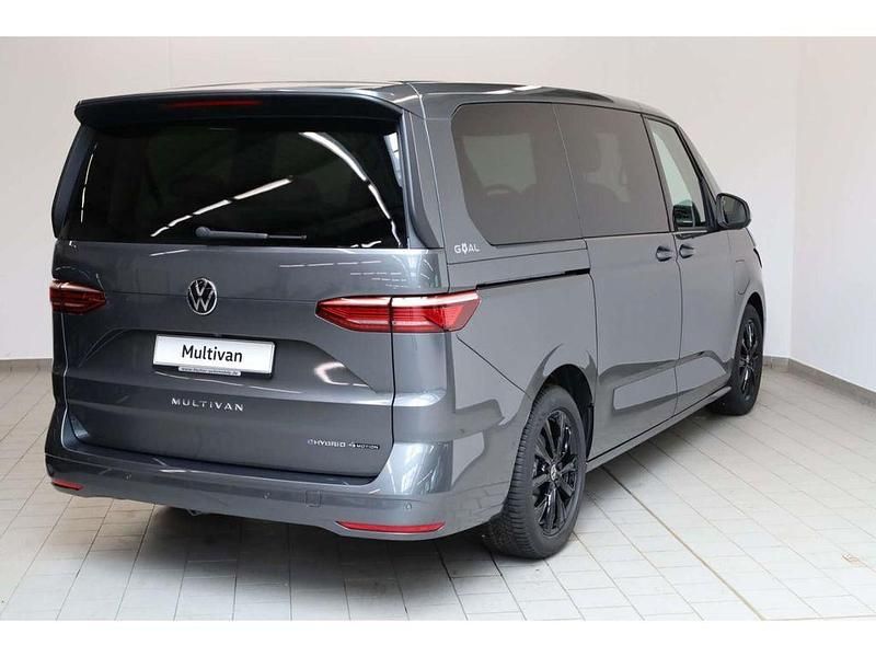 Neu VW Multivan Goal 177 PS (130 kW) 2025 Indiumgrau metallic Van