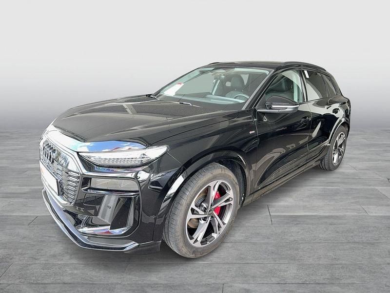 Gebraucht Audi Q6 e-tron Ambiente 284 kW (387 PS) 2025 Mythosschwarz metallic SUV