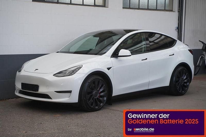 Weiß Gebraucht 2022 Tesla Model Y Performance SUV | 35.450 € (Guter Preis) - Bild 1/4