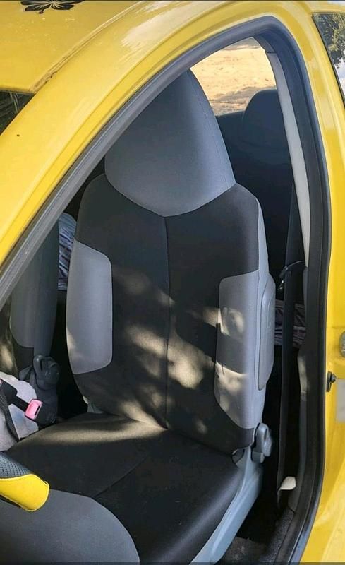 Gebraucht Peugeot 107 50 PS (36 kW) 2006 Gelb Kleinwagen