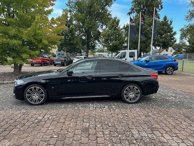Schwarz Gebraucht 2019 BMW 530e M Sport Limousine | 26.990 € (Superpreis) - Bild 1/4