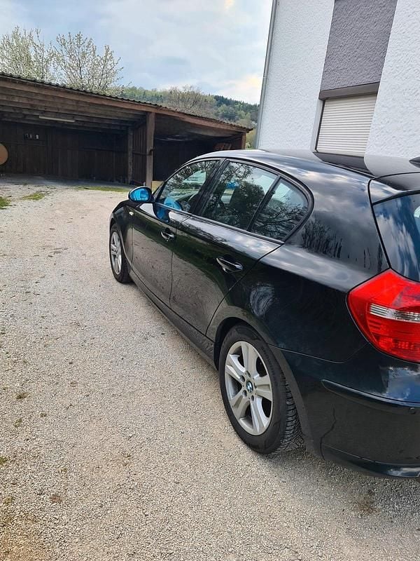 Gebraucht BMW 118 140 PS (102 kW) 2007 Schwarz Kleinwagen
