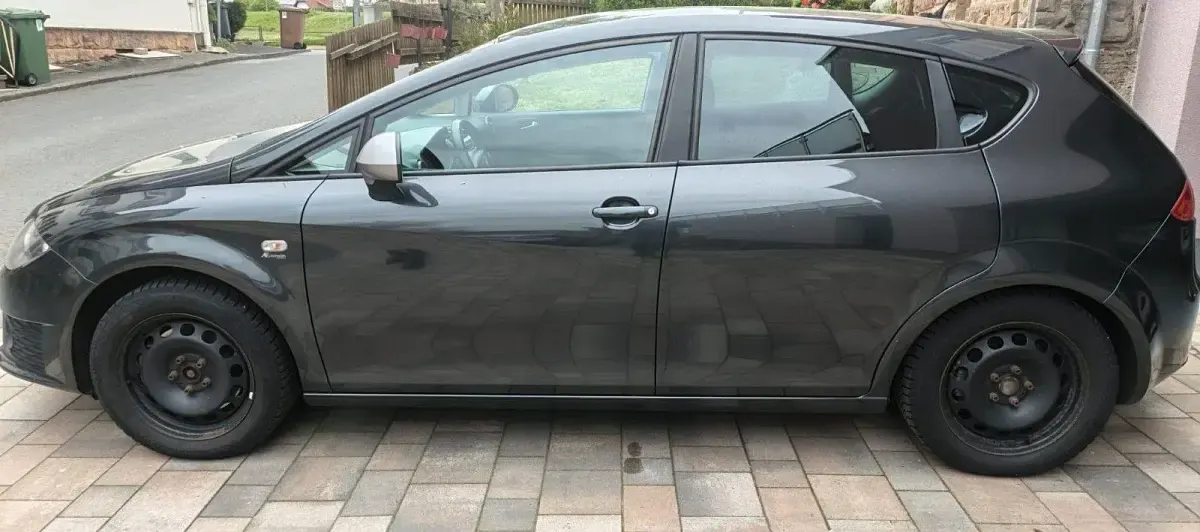 Używany Seat Leon FR 170 KM (125 kW) 2010 Szary Hatchback