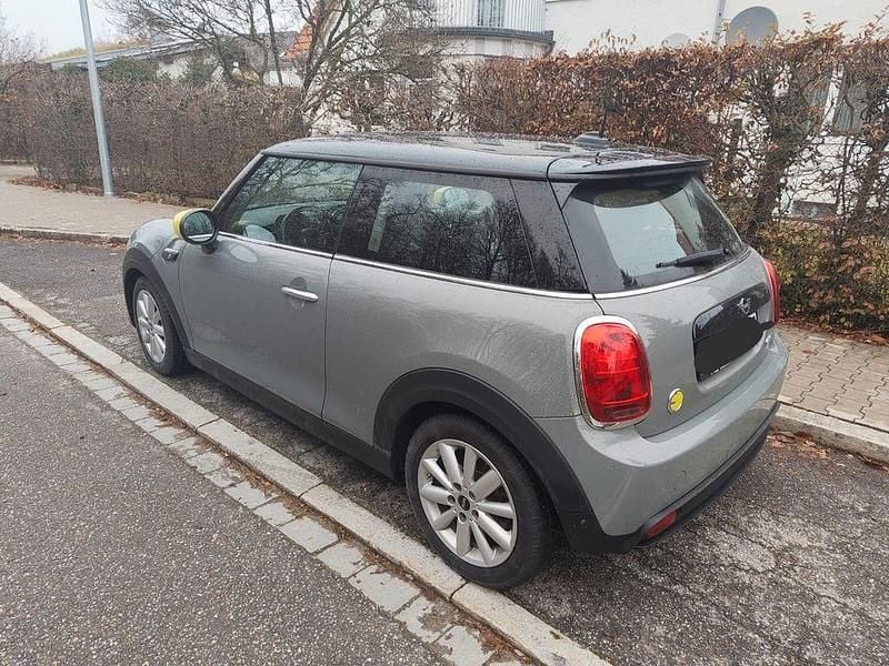 Gebraucht Mini Cooper SE Essential 135 kW (184 PS) 2021 Grau Kleinwagen