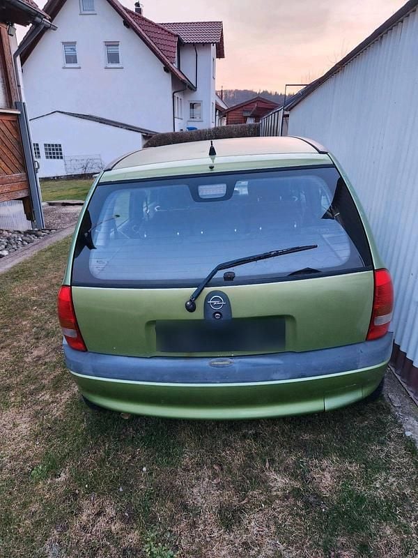 Gebraucht Opel Corsa 75 PS (55 kW) 2000 Grün Kleinwagen