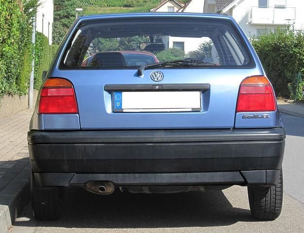 Brugt VW Golf III 60 HK (44 kW) 1992 Blå Hatchback