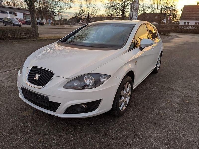 Gebraucht Seat Leon 105 PS (77 kW) 2010 Weiß Limousine
