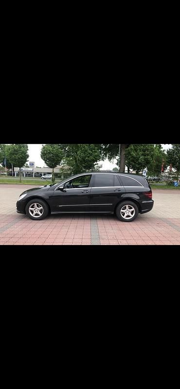 Gebraucht Mercedes R280 190 PS (139 kW) 2009 Schwarz Van / Kleinbus